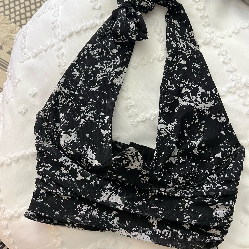 Halter crop